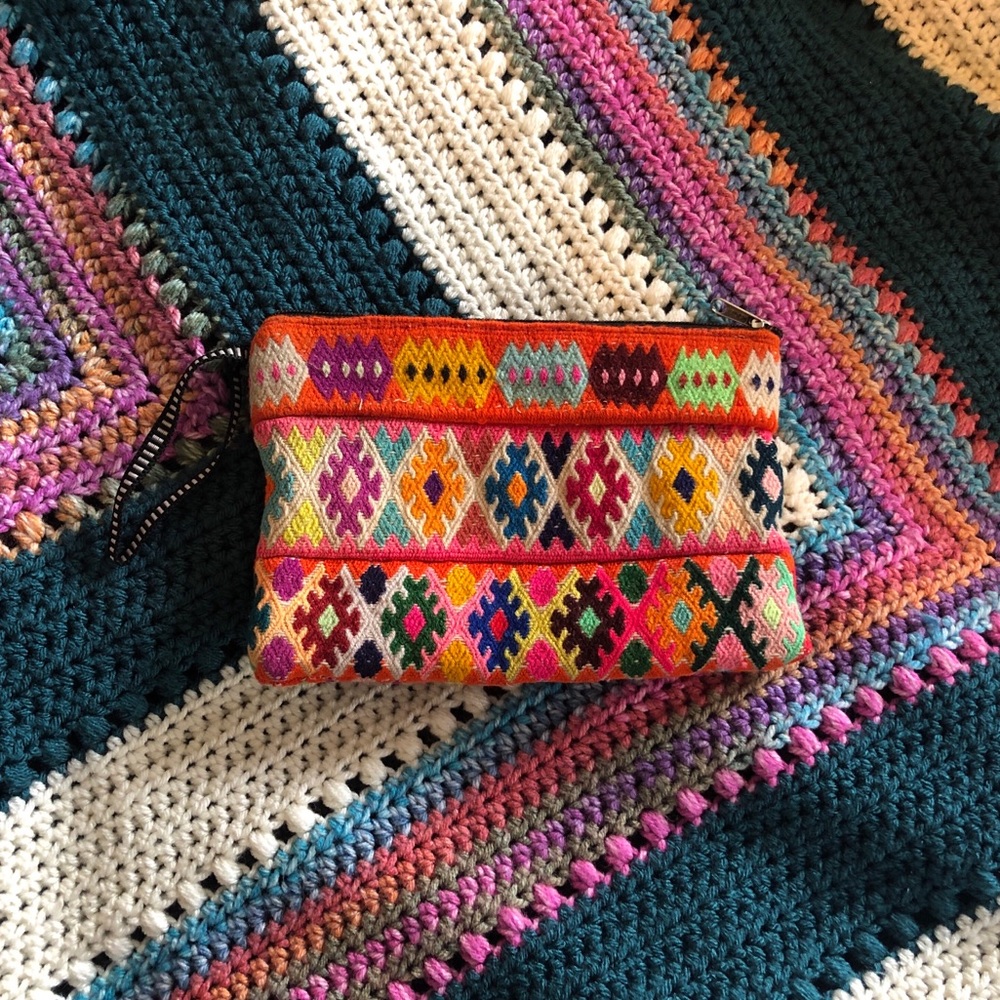 💜💜💜Boho Guatemalan Wristlet